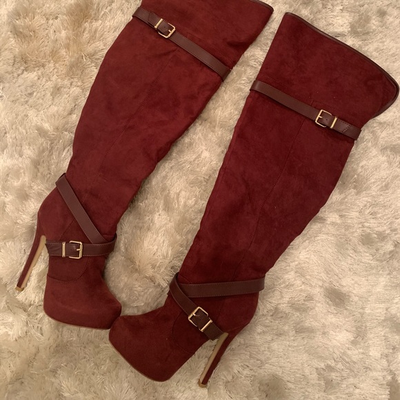 Over the knee boots - Picture 2 of 4